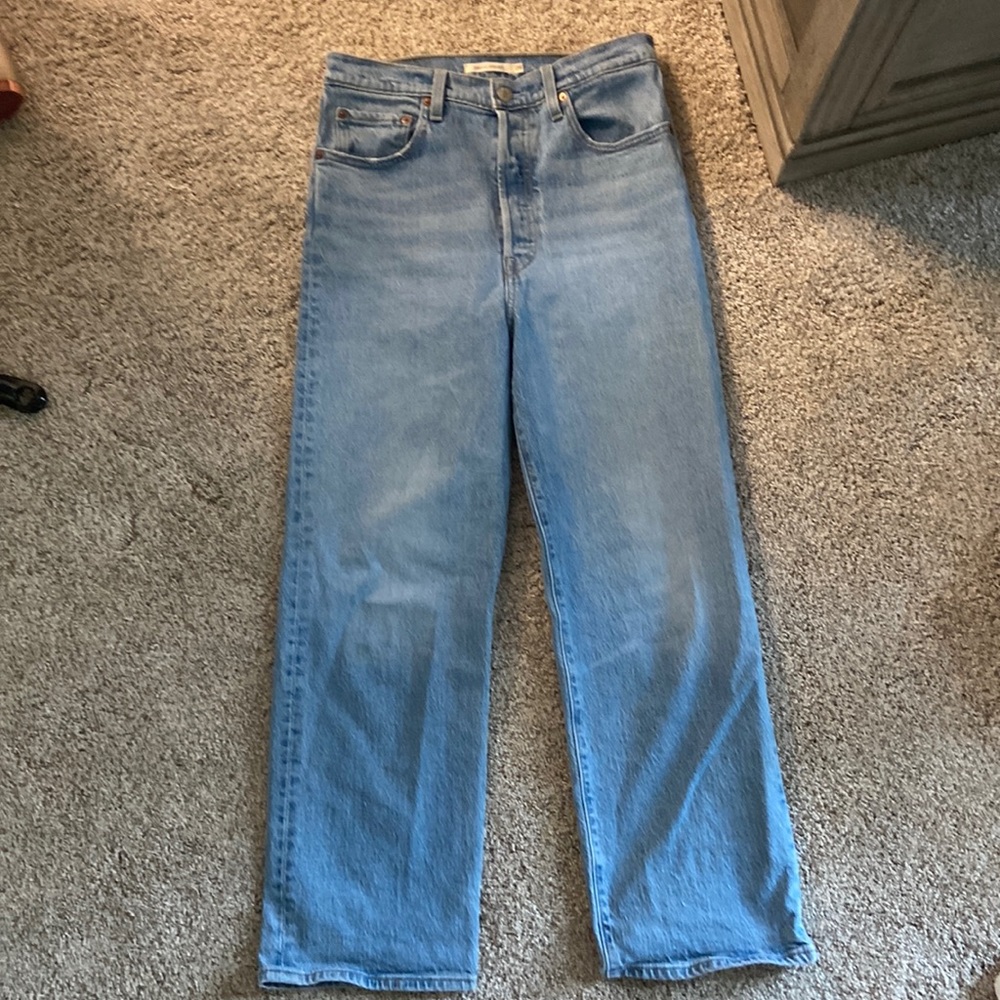 Levi size 29 rib cage straight jeans